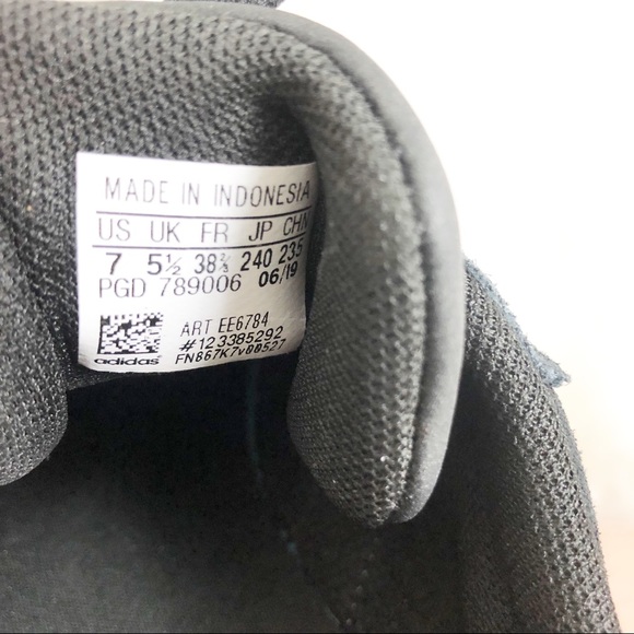 Adidas Women's Black and Metallic Sneakers Size 7 - Picture 4 of 4